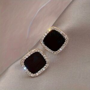 Chic Geometric Square‎ Stud Earrings Gold Plated, with Sparkling Rhinestones